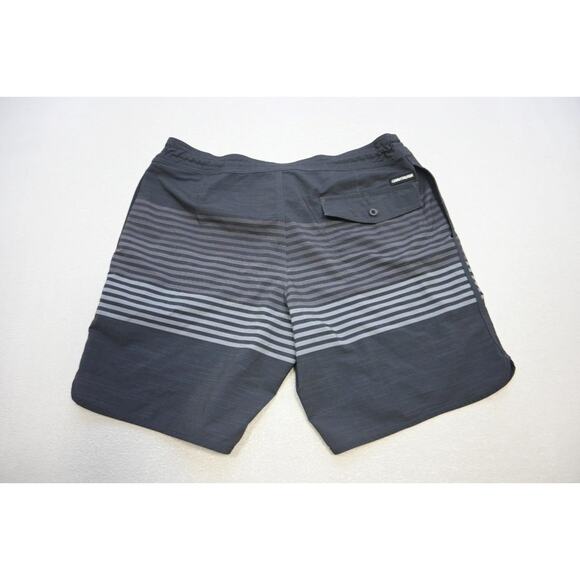 Quiksilver Stretch Board Shorts Striped Athletic Water Swim Mens Sz 38 - Picture 6 of 7